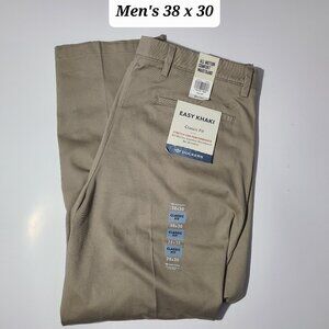 DockersClassic Fit Easy Comfort Waistband Men's Brown Pants Size 38 x 30 NWT